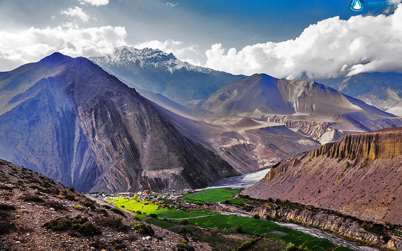 Lower Mustang vs Upper Mustang Trek