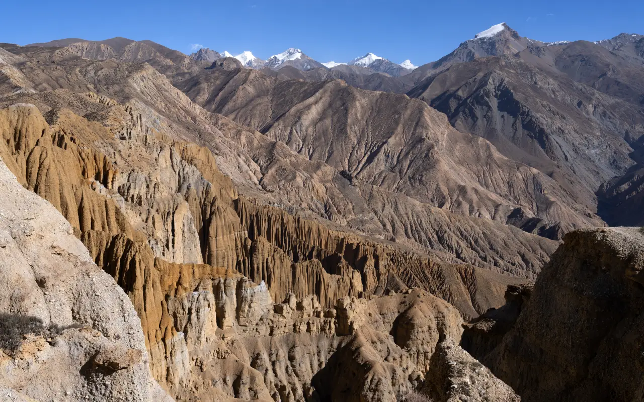 Lower Mustang vs Upper Mustang Trekking View